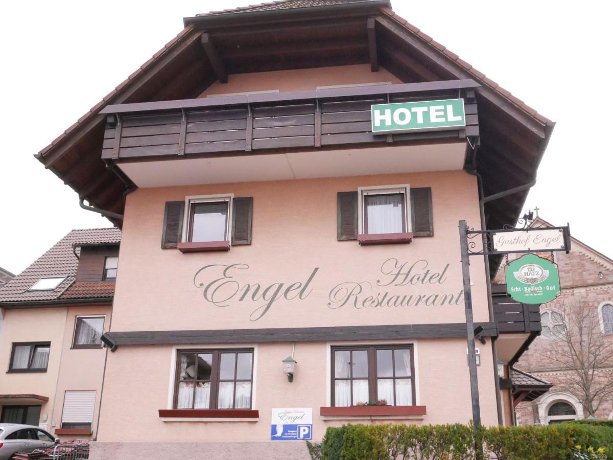 布勒塔尔 Gasthaus Engel酒店 外观 照片